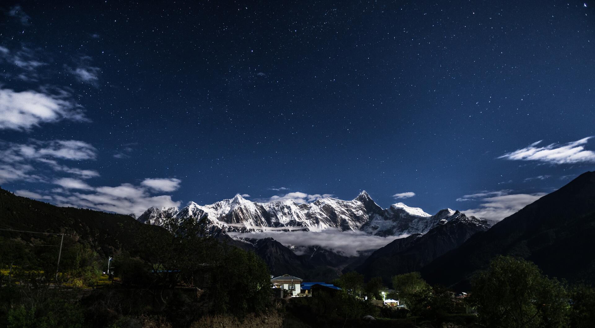 dark-mountains-sky-16-9